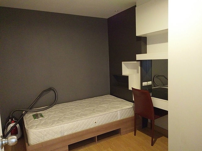 picture Plus Condo Hatyai 1 with swimming pool and fitness room. - 8/17