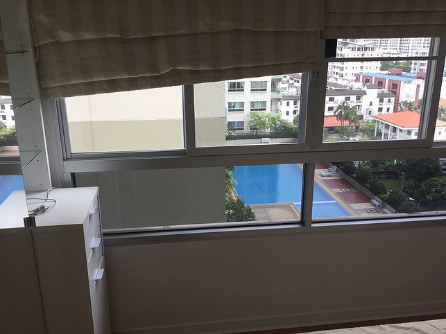picture Room for rent - 6/10