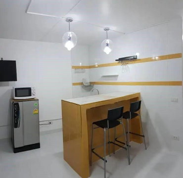 Room for rent 28 sqm at poppular condo