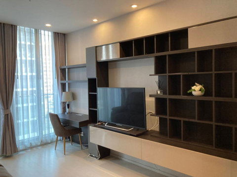 ให้เช่า Noble Ploenchit. 1นอน 56ตร.ม. Line id: @pfagent