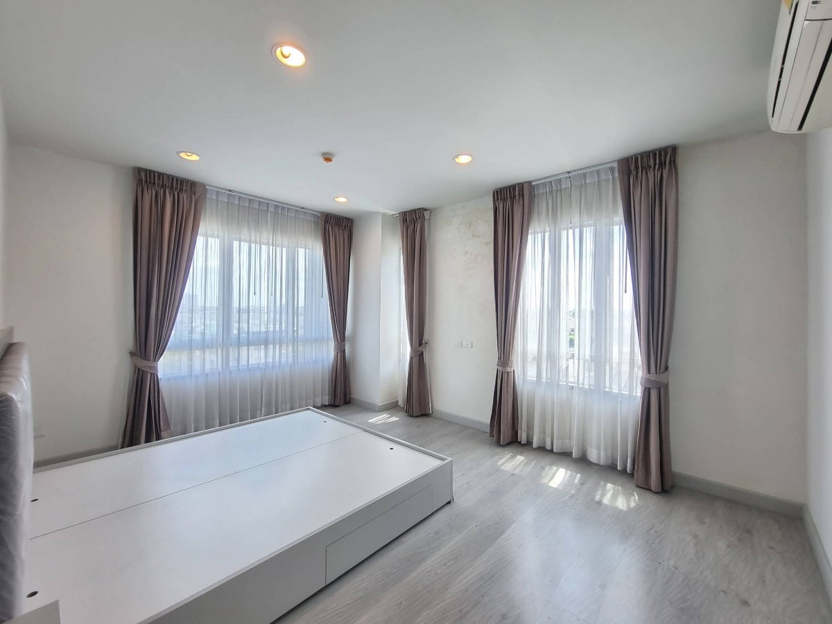 picture For rent Condo Chambers Ramintra  3 beds 2 baths 25,000 baht++++++ - 4/12