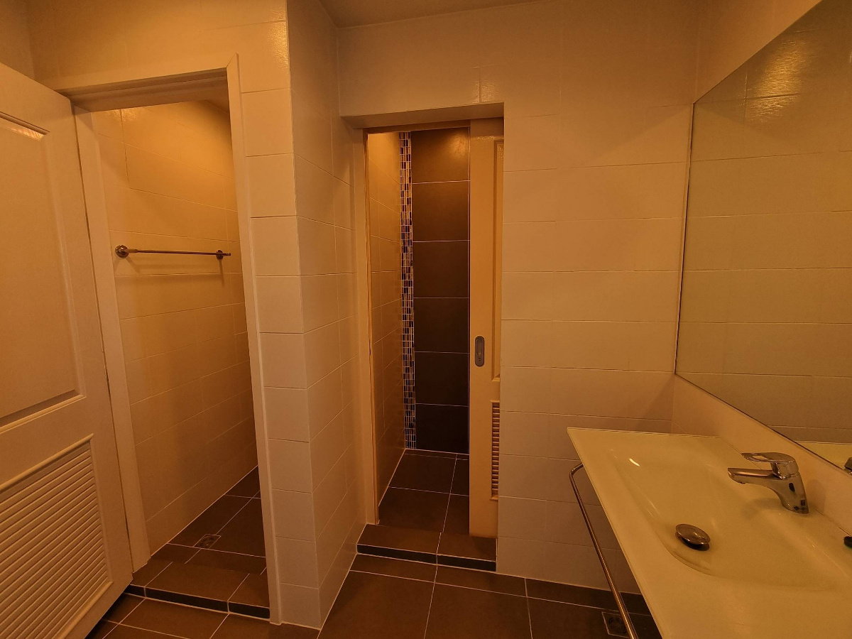 picture For rent Condo Chambers Ramintra  3 beds 2 baths 25,000 baht++++++ - 10/12