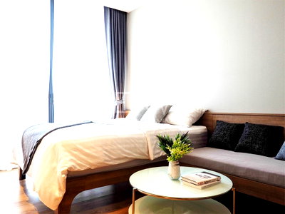 Condos for sale : Nice Decorate Studio Fully Furnished on High Fl. 15+ Close to BTS Phrom Phong at Park 24 or Park Origin Phrom Phong Condo / Condo For Sale