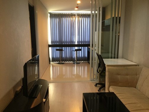 ปล่อยขายคอนโด ริทึ่ม สุขุมวิท 44/1 ชั้น 29 ขนาด 45.40 ตรม.