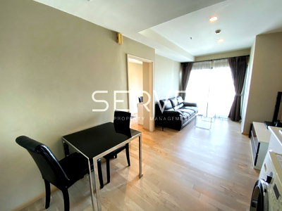 Condos for sale : Modern Style 1 Bed High Fl. 15+ Directly connecting to BTS Thong Lo at Condo Noble Remix / Condo For Sale