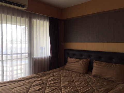ห้องว่างให้เช่า ศรีราชาเพลส คอนโด ศรีราชา 35ตรม. ชั้น 10 วิวเมือง แยกห้องนอน เฟอร์นิเจอร์และเครื่องใช้ไฟฟ้าครบพร้อมเข้าอยุ่