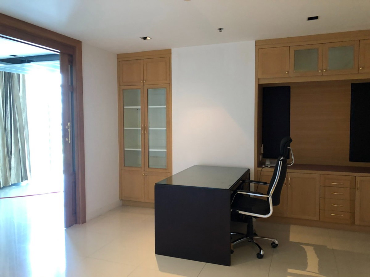 รูป 🔥 Athenee Residence  - 4 Bedrooms for RENT ONLY 160K 🔥 - รูปที่ 12/37