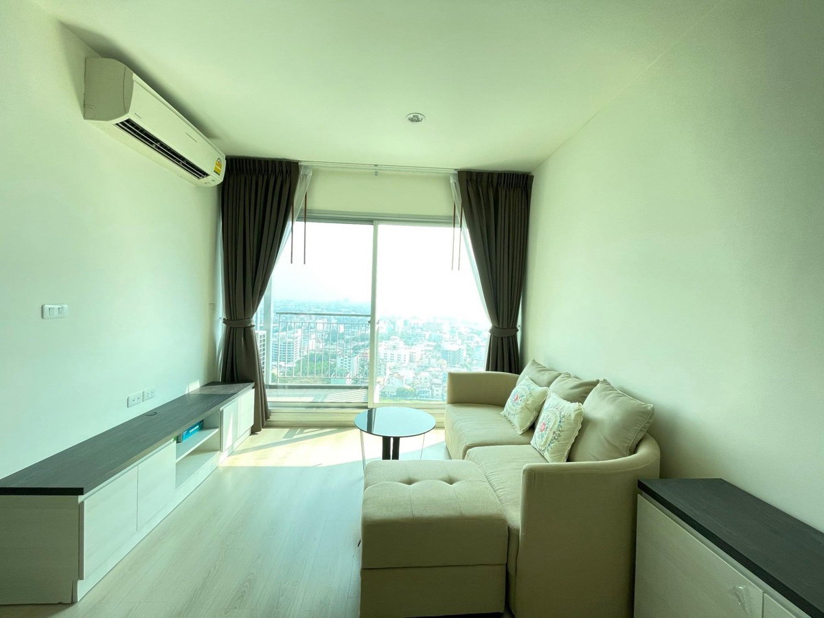 รูป T1307 คอนโดให้เช่า Life Ratchadapisek (ไลฟ์ รัชดาภิเษก) ห้องสวย เฟอร์ครบ ราคาพิเศษ - รูปที่ 8/17