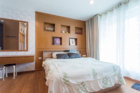 P-115567 ต้องการขายคอนโด ริธึม รัชดา1 Ratchadaphisek Rd, Samsen Nok, Huai Khwang, Bangkok Line Id: @easythaihome 085-592-2897