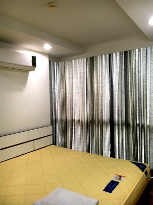 Condos for rent : Rent 25,000.-/month  With furniture, city view. For more information, call. 091-2428289 (Pe Tup)