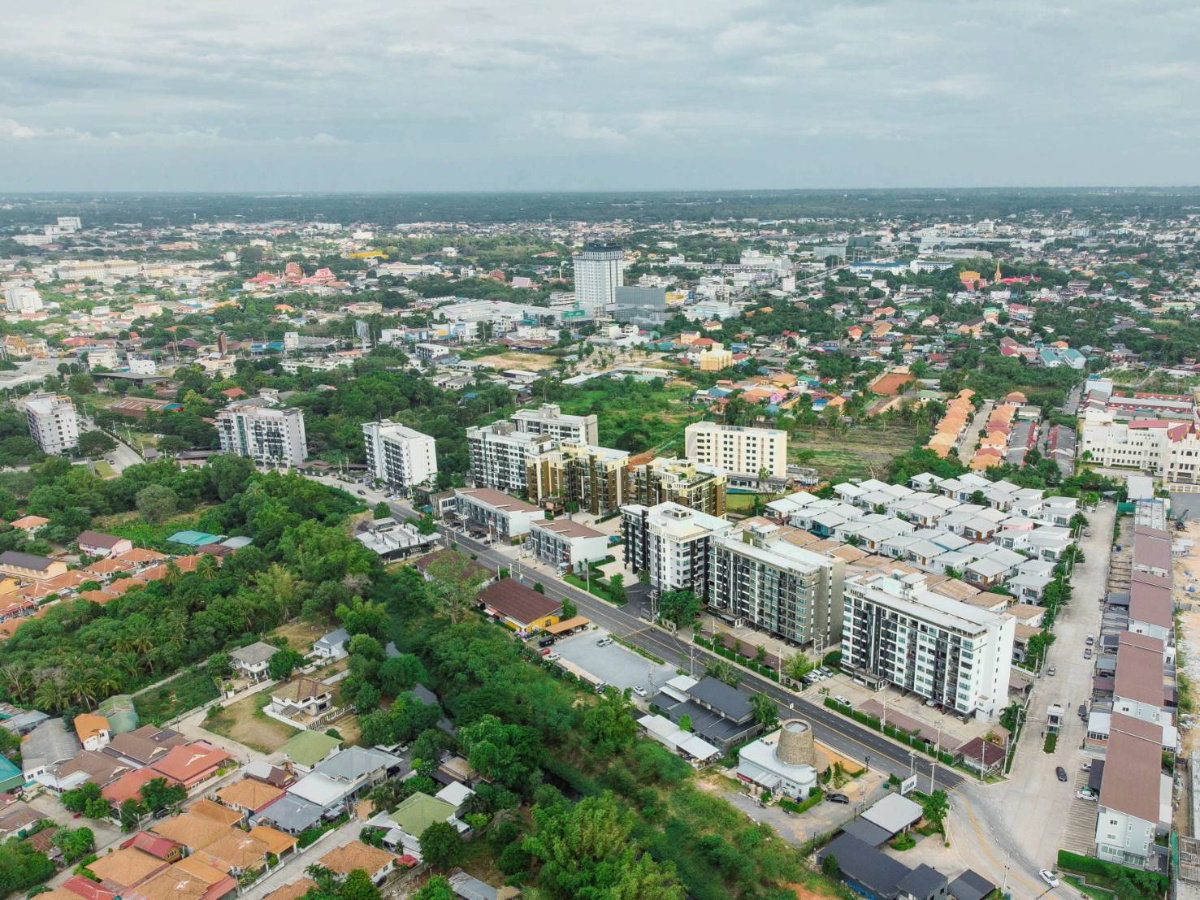 picture City link Condo by Property Gain - 1/39