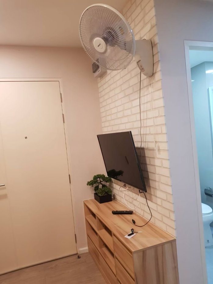 picture Happy                         condo - 8/23