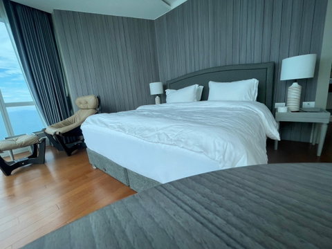For rent The Palm wongamat beach Front Pattaya Luxury room 160Sq.m 3bed 2 living rooms)s03-1123)
