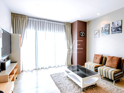 Condos for sale : 2 Beds with Bathtub Corner Room Super High Fl. 30+ Perfect Location BTS Thong Lo at Noble Remix Condo / For Sale