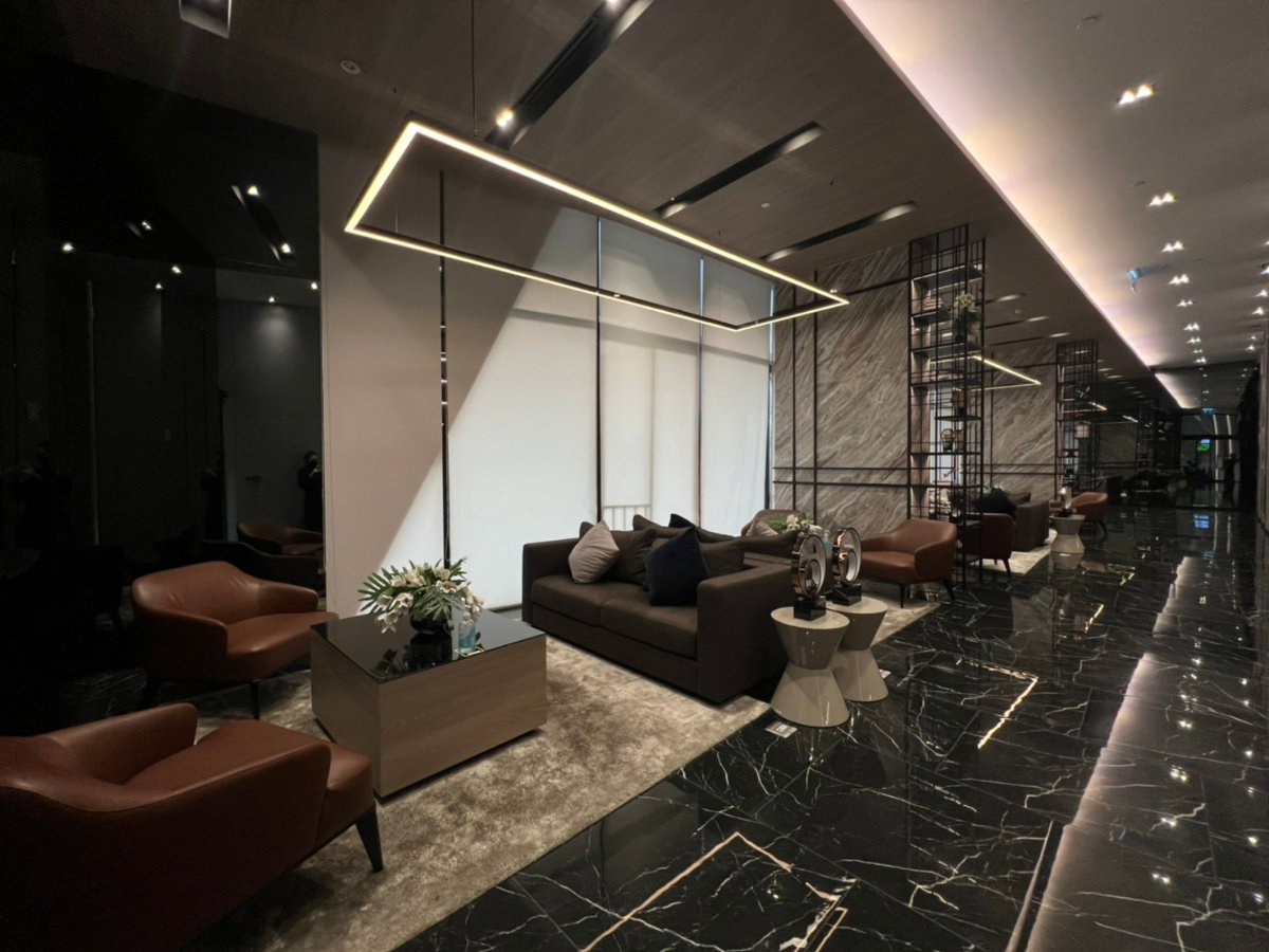 รูป ให้เช่าคอนโดหรู 2 ห้องนอน IDEO Mobi สุขุมวิท Eastpoint ชั้นสูง วิว 180 องศา แต่งสวยครบ - รูปที่ 20/23