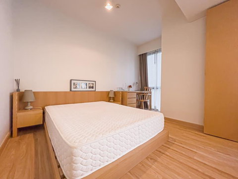 P-114231 ต้องการขายคอนโด ไซมิส จอยญ่า Soi Sukhumvit 31, Khlong Tan Nuea, Watthana, Bangkok Line Id: @easythaihome 085-592-2897