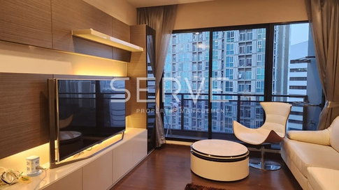 2 Bed Large Room Good Location Close to MRT Thailand Cultural Centre 220 m. / For Rent