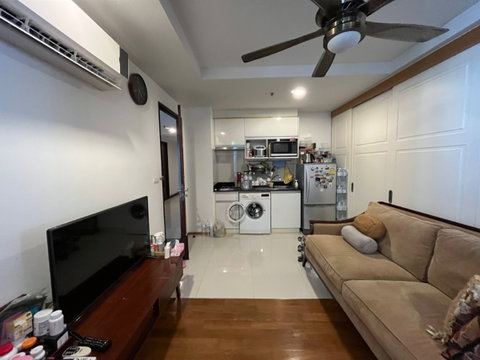 Abstract Phaholyothin. 1bed 46sqm. Corner unit. Line id: @pfagent