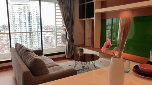 for sell Baan Klang Krung. 1bed 55sqm. Line id: @pfagent