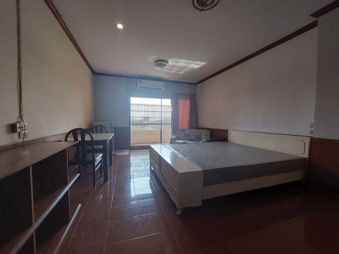 picture 7,000 baht/month studio Country Complex BTS Bang na - 2/5