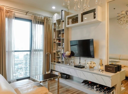 Wyne Sukhumvit . 1นอน 35ตร.ม. Line id: @pfagent