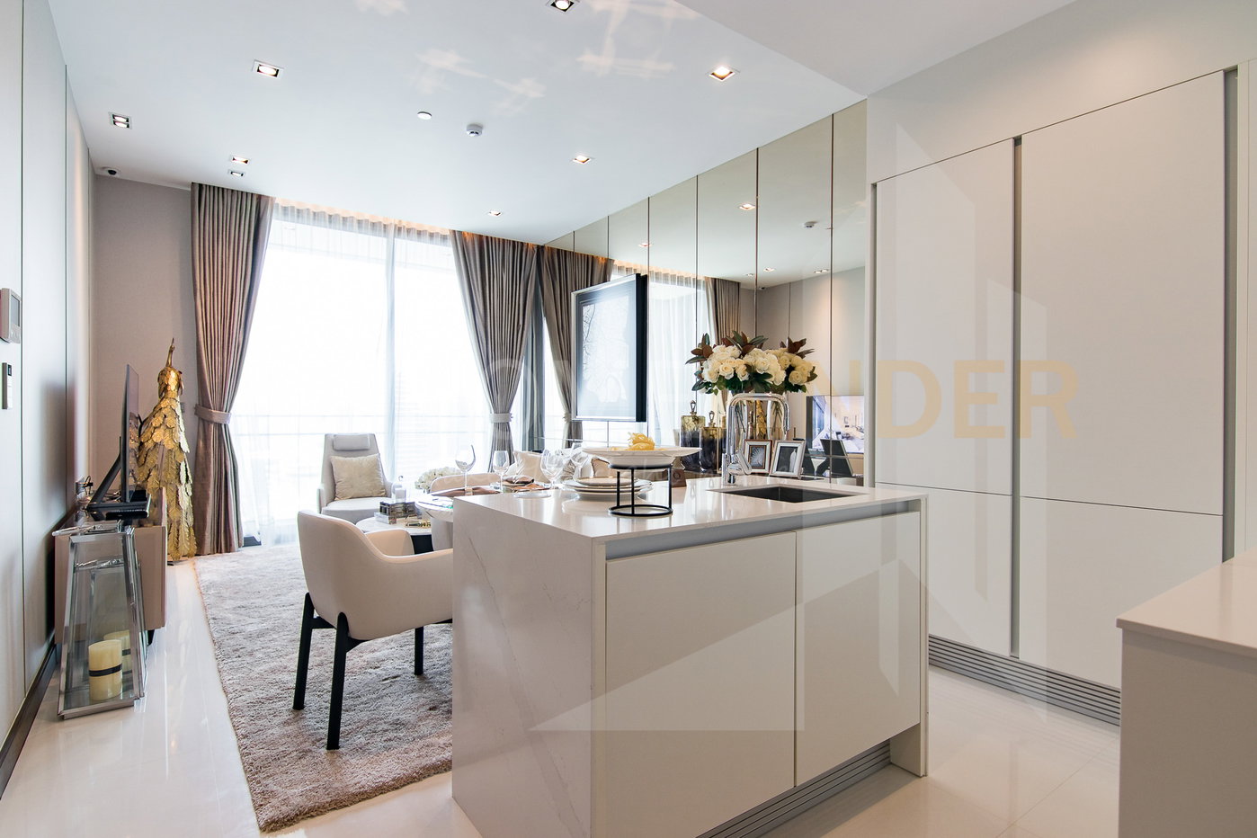 รูป Q 1 Sukhumvit 2 bedrooms, for sale - รูปที่ 35/45