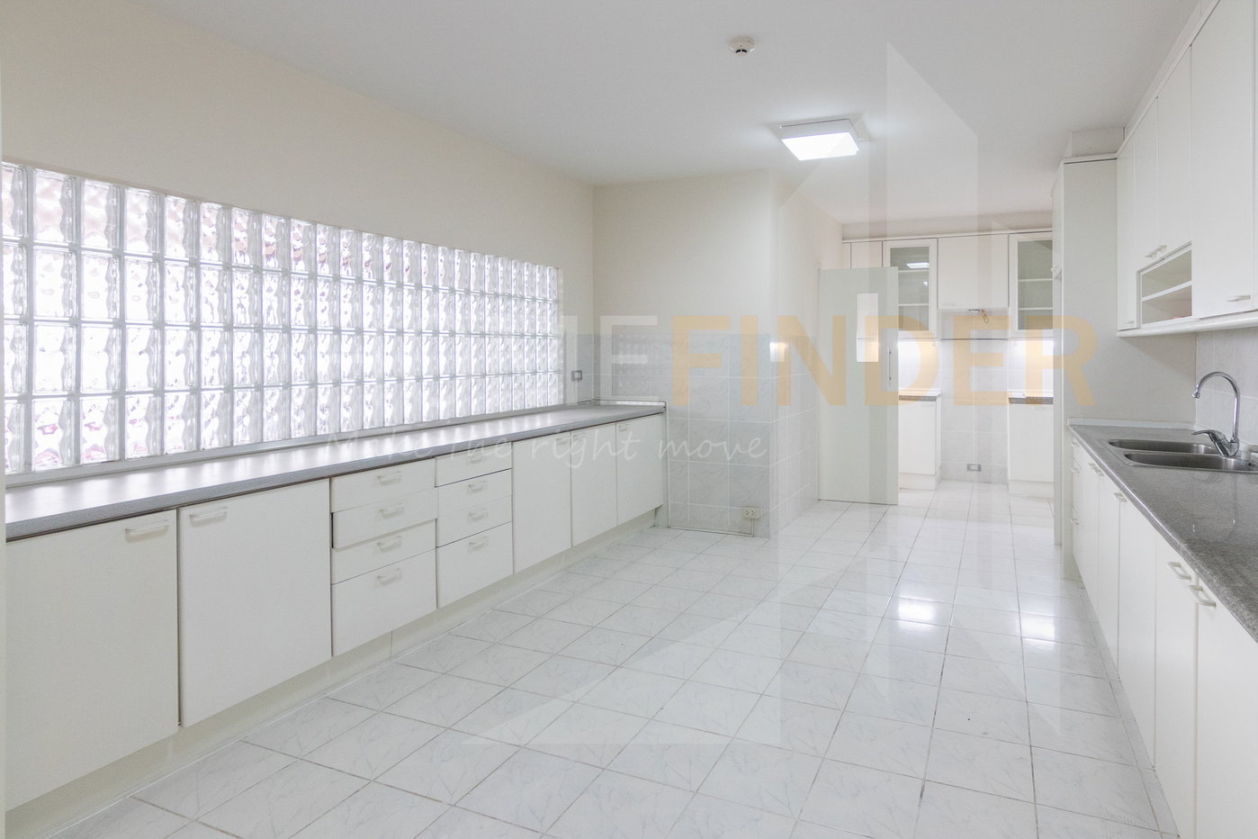picture Baan Yen Akard Condominium 4 bedrooms, for rent - 11/17
