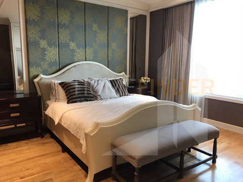 THE EMPIRE PLACE 3 bedrooms, for rent