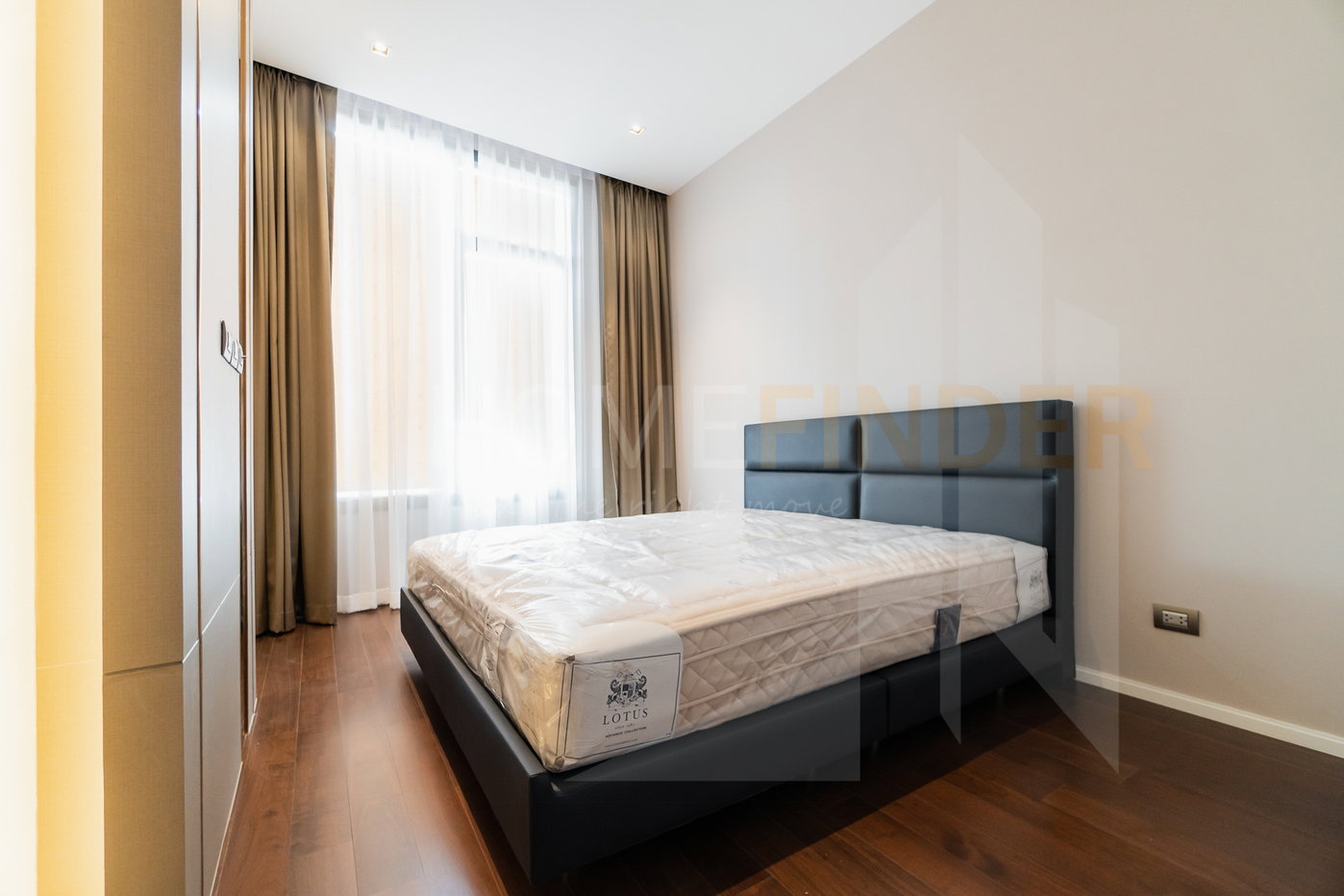 รูป The Diplomat 39 2 bedrooms, for rent - รูปที่ 2/17