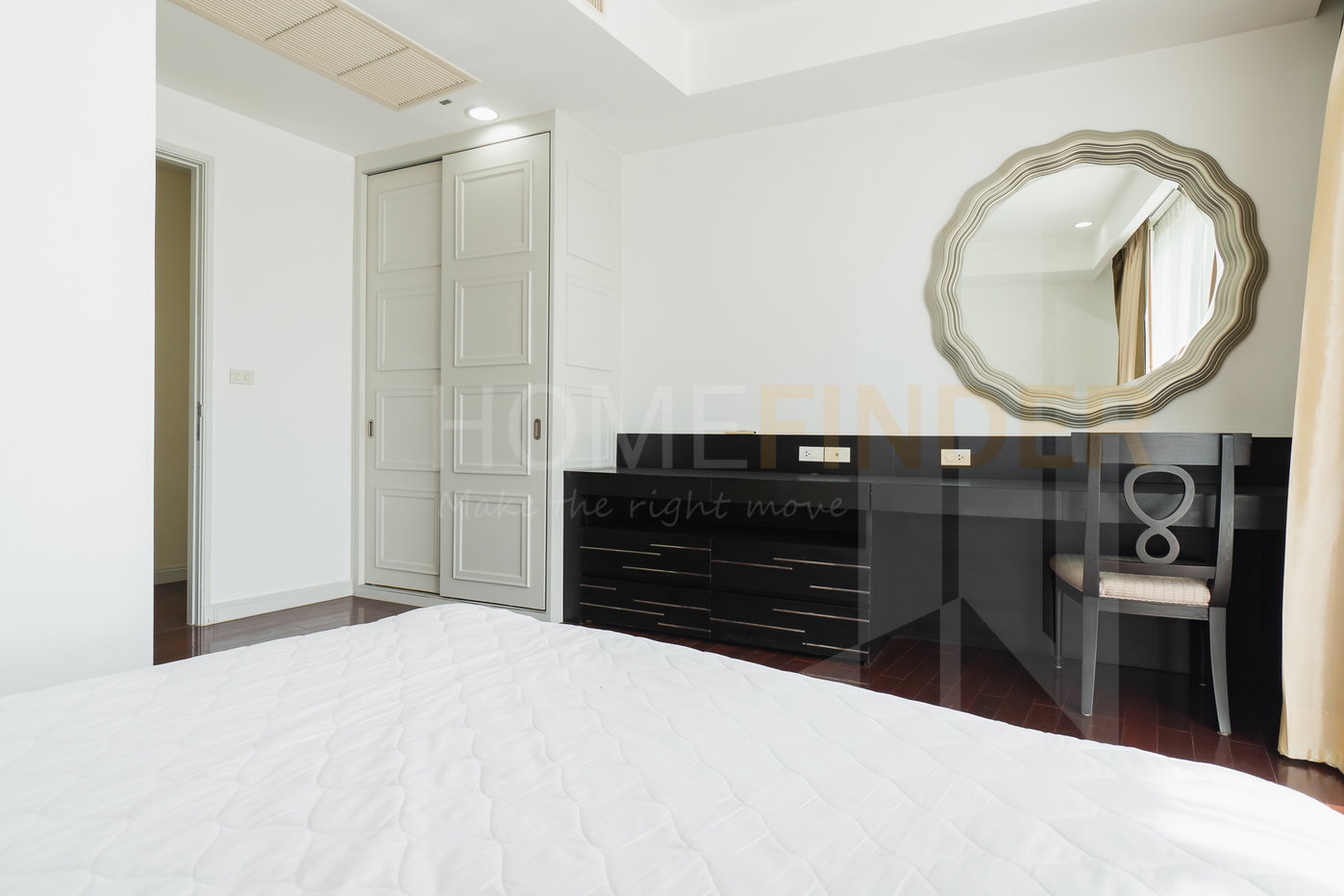 รูป Baan Rajprasong condominium 3 bedrooms, for rent - รูปที่ 12/24