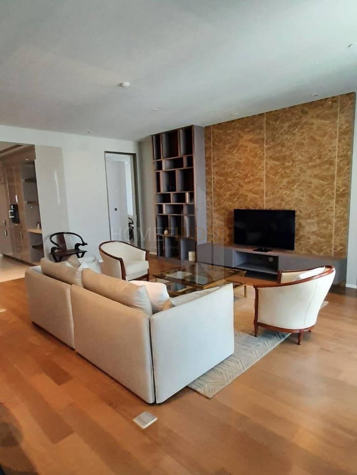 รูป Kraam Sukhumvit 26 3 bedrooms, for rent - รูปที่ 1/8
