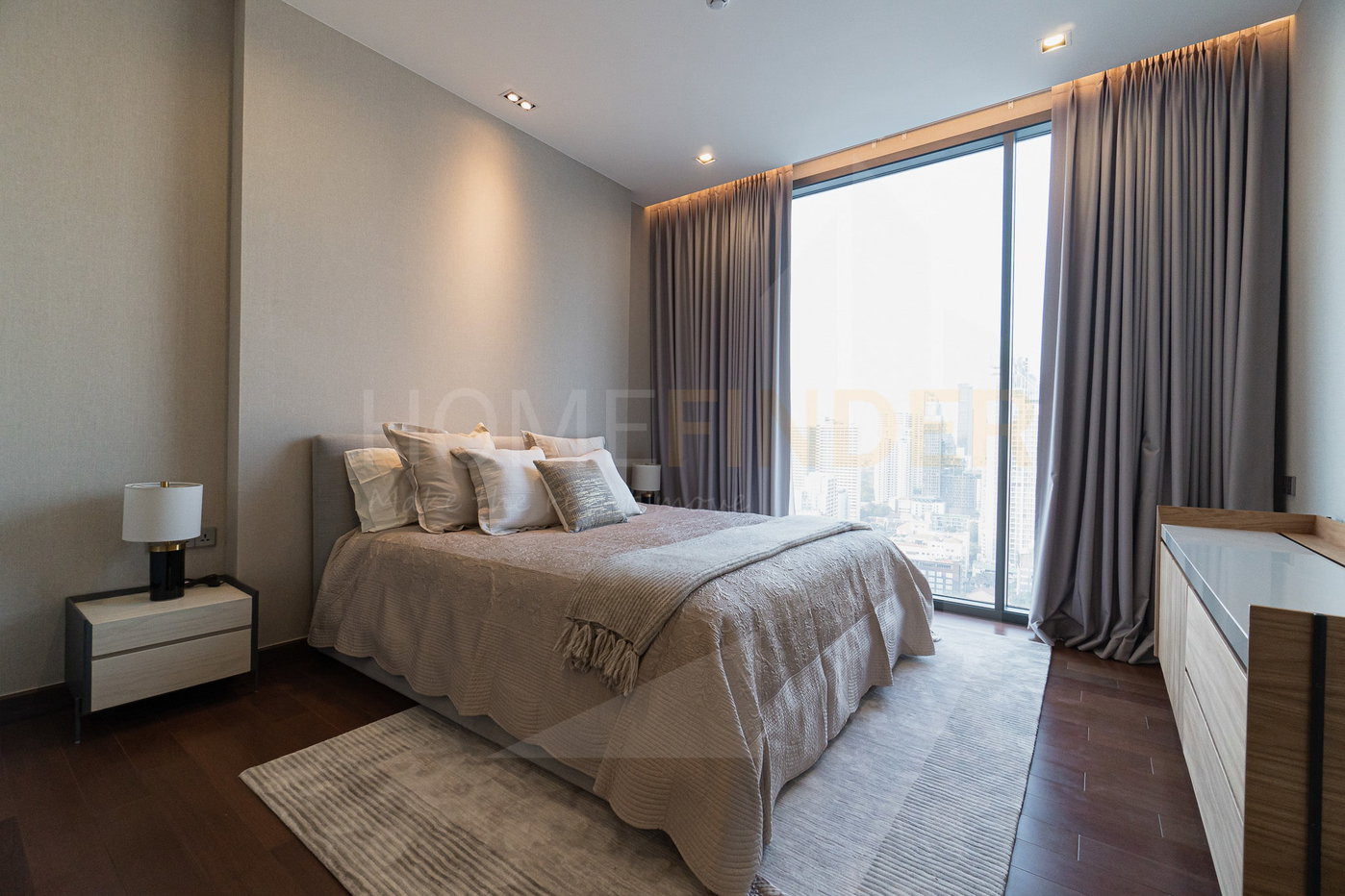 รูป Q 1 Sukhumvit 2 bedrooms, for rent - รูปที่ 8/14
