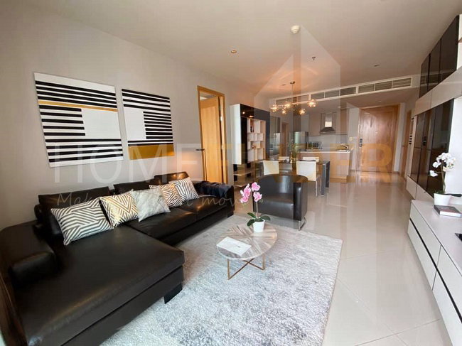 THE EMPIRE PLACE 2 bedrooms, for rent