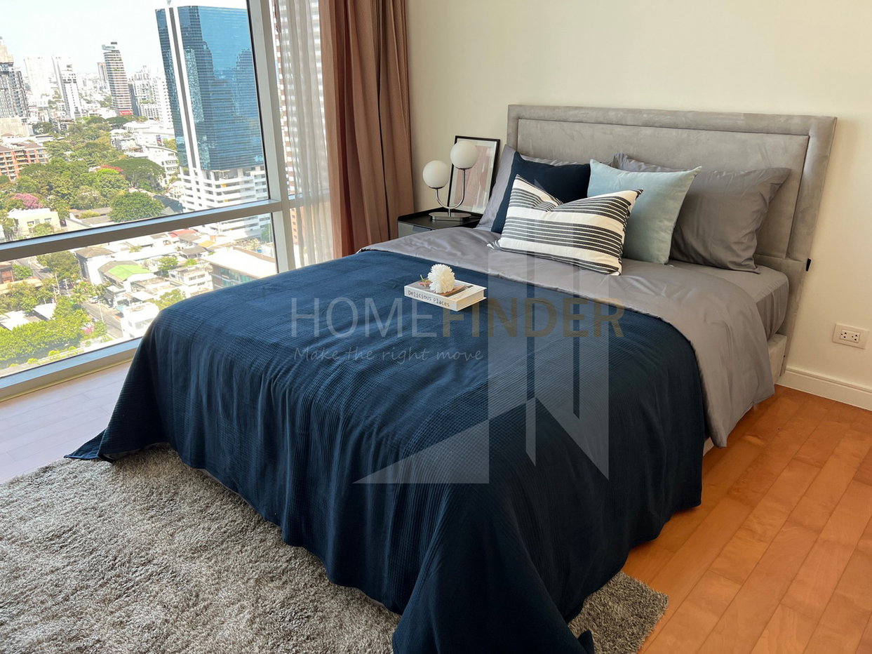 รูป Fullerton Sukhumvit 2 bedrooms, for rent - รูปที่ 2/6