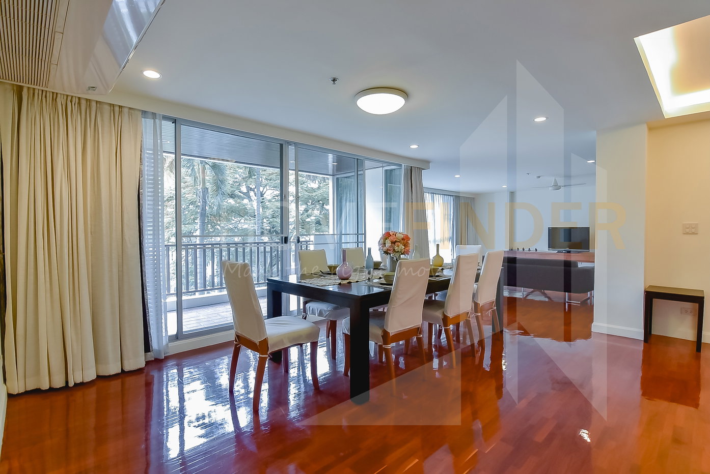 รูป Sathorn Gallery Residences 3 bedrooms, for rent - รูปที่ 2/9