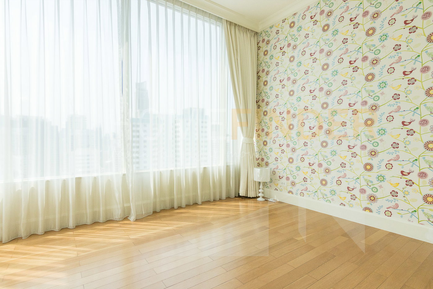 picture Royce Private Residences 3 bedrooms, for rent - 9/11