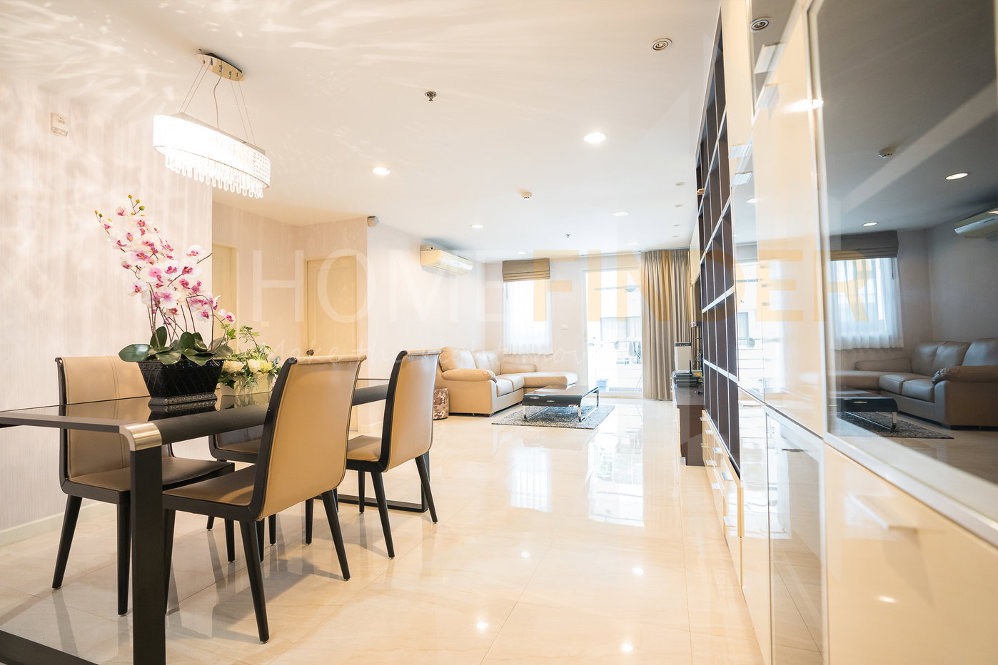รูป Serene Place Sukhumvit 24 2 bedrooms, for rent - รูปที่ 1/18