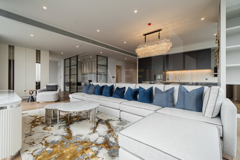 MUNIQ Langsuan 3 bedrooms, for rent
