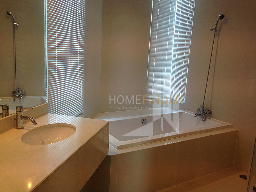 รูป Chamchuri Square Residence 3 bedrooms, for rent - รูปที่ 6/16