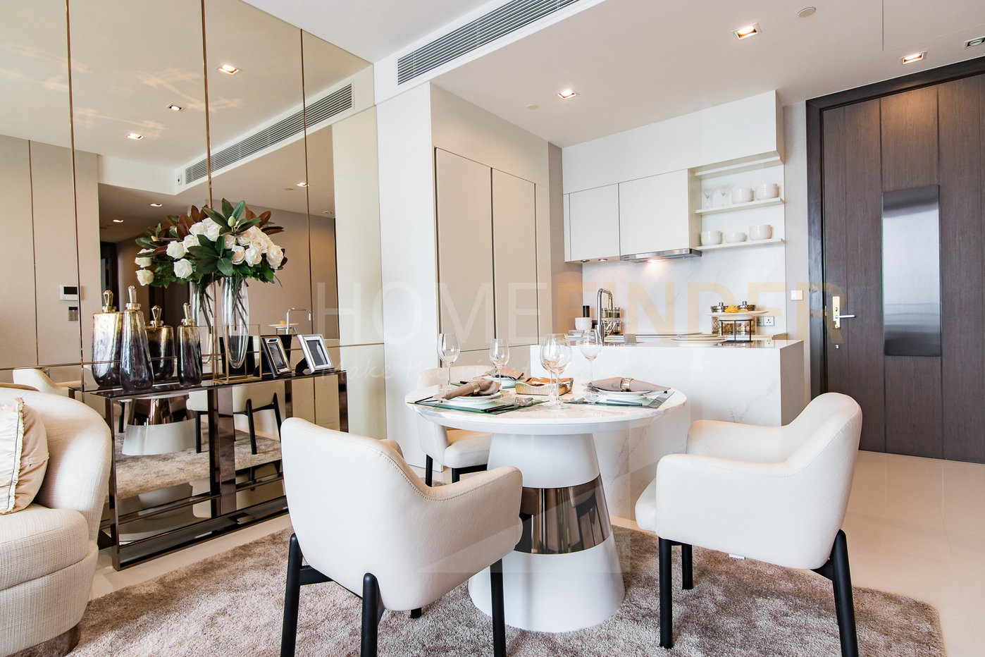รูป Q 1 Sukhumvit 2 bedrooms, for sale - รูปที่ 27/45
