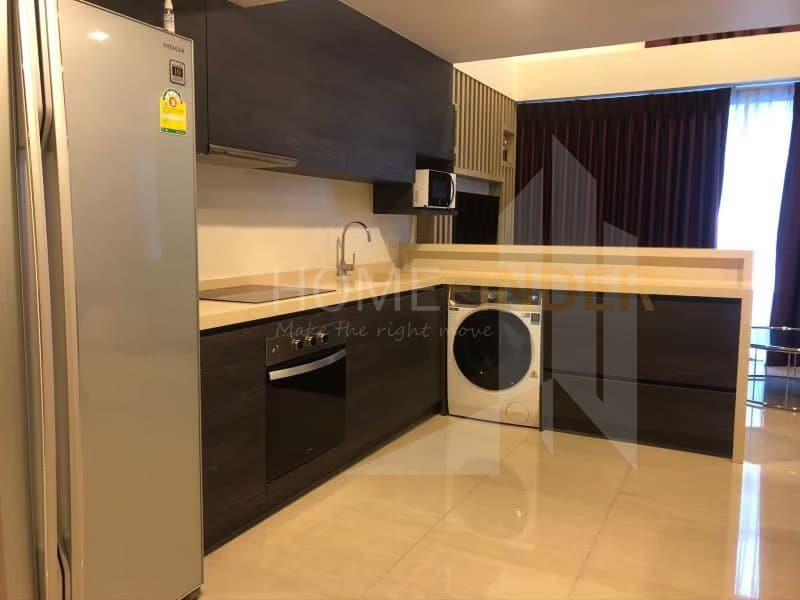 picture Downtown 49 3 bedrooms, for rent - 5/9