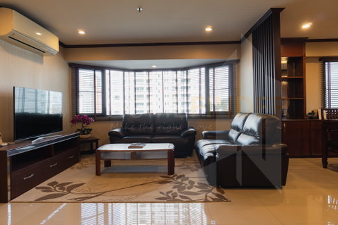 Baan Suanpetch condominium 3 bedrooms, for rent