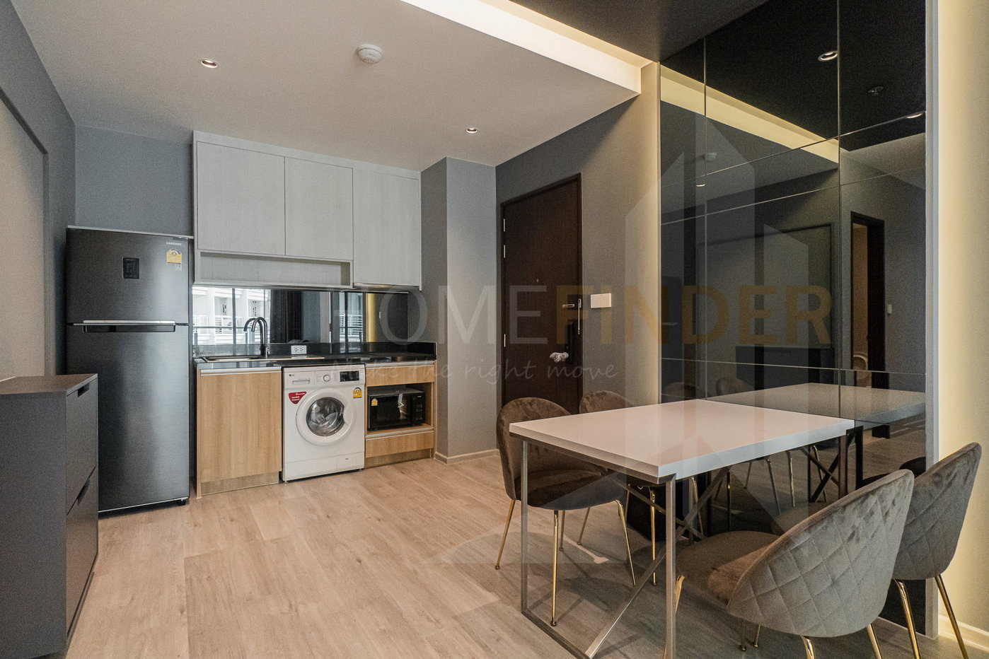 รูป Sky Walk Condominium 2 bedrooms, for sale - รูปที่ 2/8