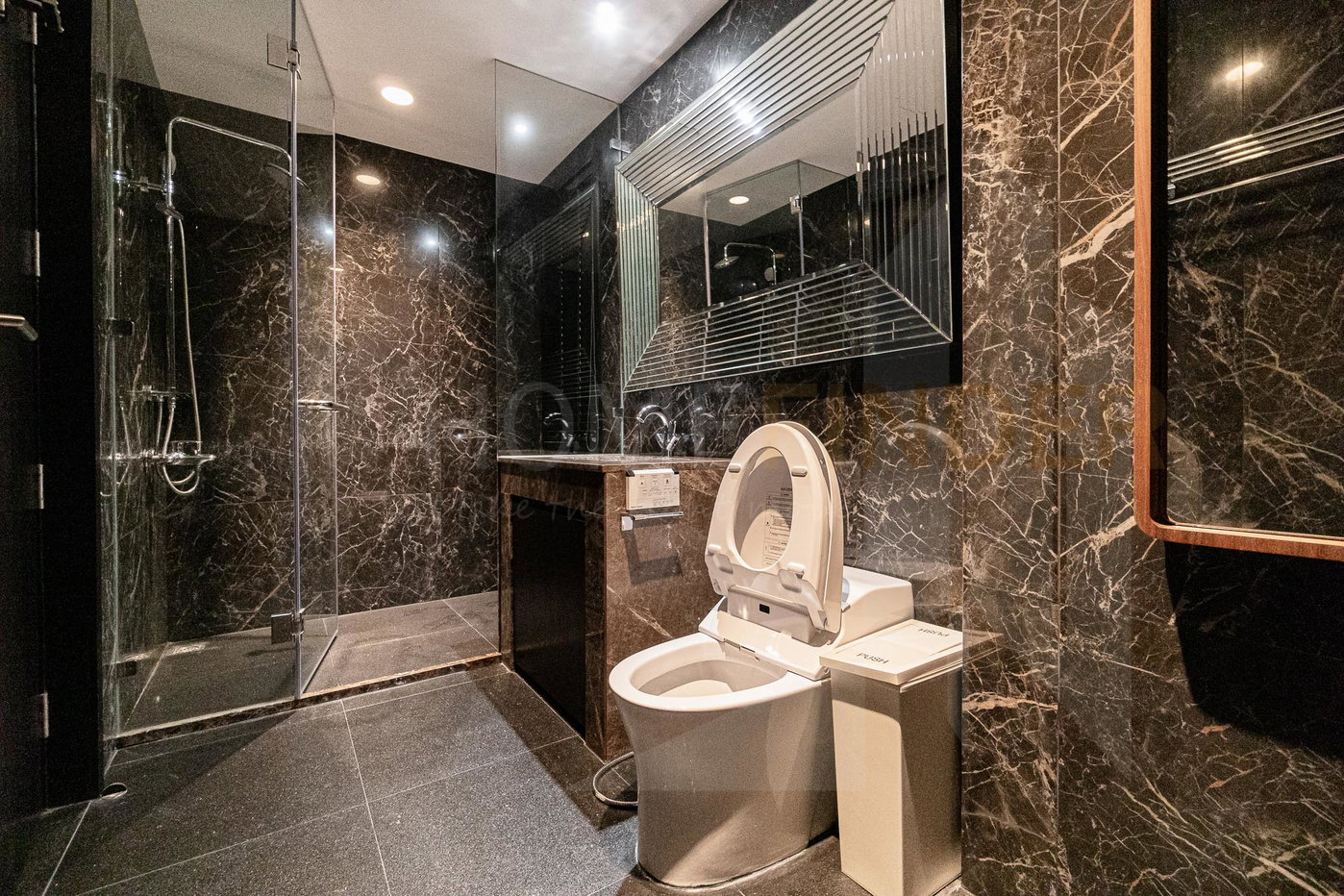 รูป The Master Centrium Asoke-Sukhumvit 4 bedrooms, for rent - รูปที่ 15/35