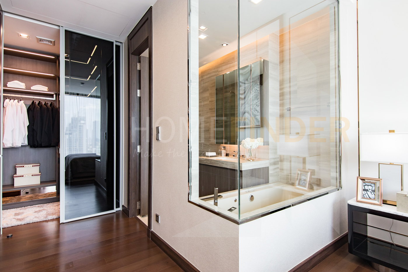 รูป Q 1 Sukhumvit 2 bedrooms, for sale - รูปที่ 4/45