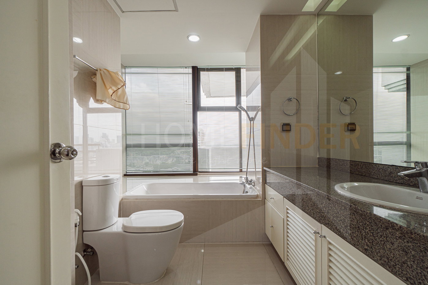 รูป Baan Yen Akard 3 bedrooms, for rent - รูปที่ 4/9