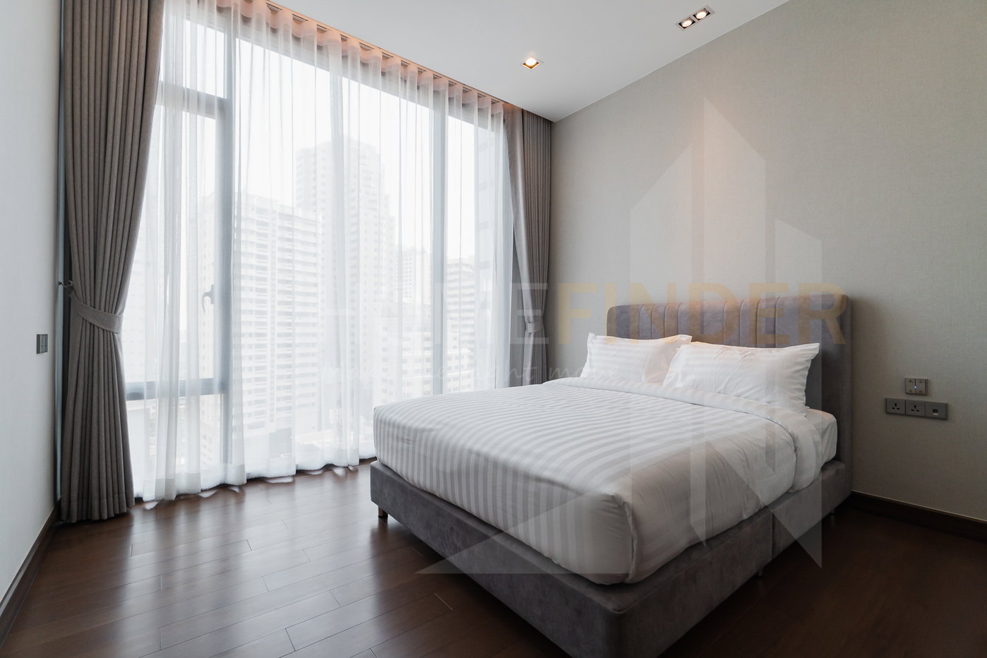 รูป Q 1 Sukhumvit 3 bedrooms, for rent - รูปที่ 21/26