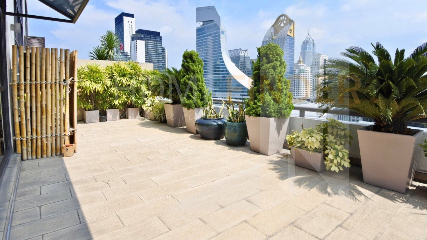 picture Somkid Gardens 2 bedrooms, for rent - 5/17