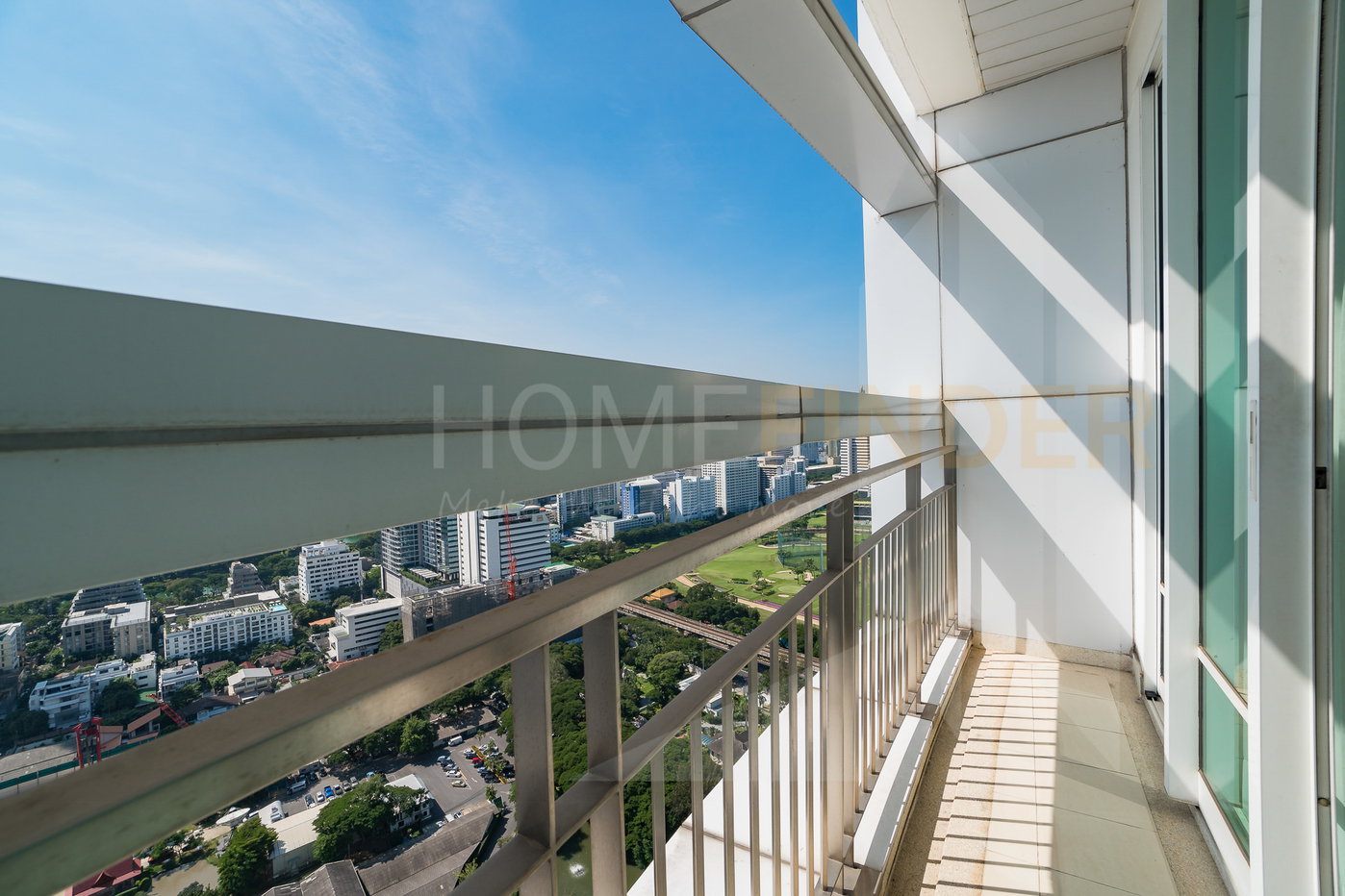 รูป Baan Rajprasong condominium 3 bedrooms, for rent - รูปที่ 5/24