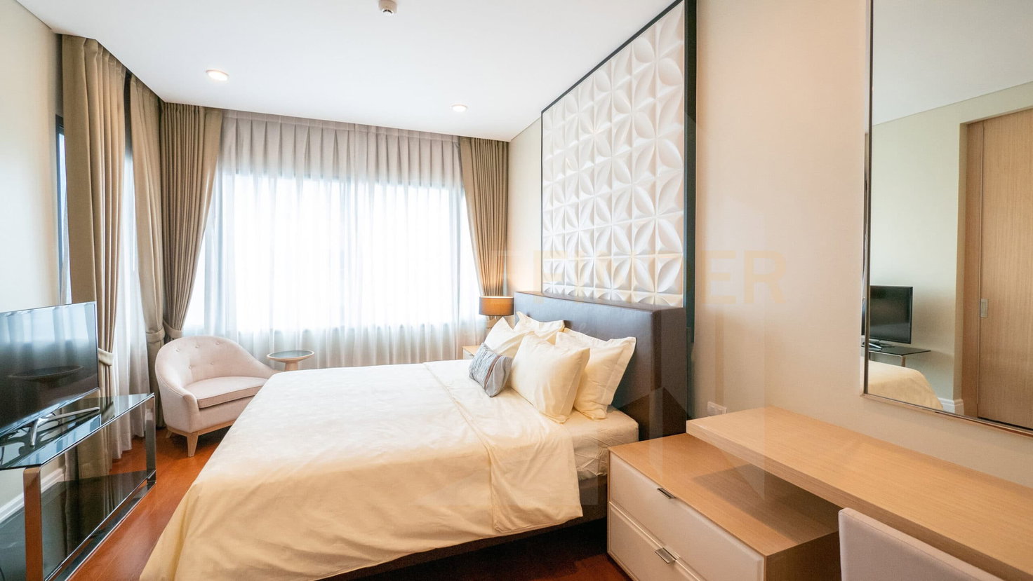 รูป Bright Sukhumvit 24 3 bedrooms, for rent - รูปที่ 9/10